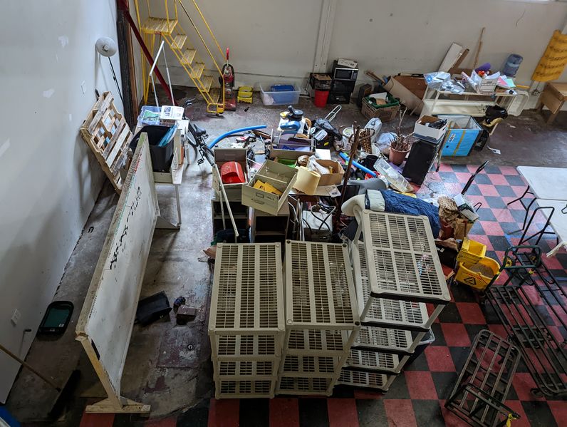 File:Entrance-hall-junk.jpg