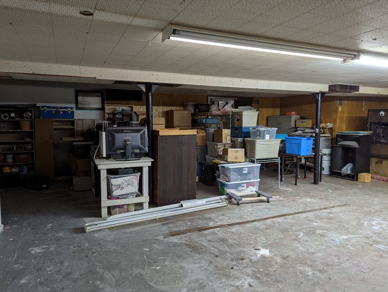 File:Basement-junk-1.jpg