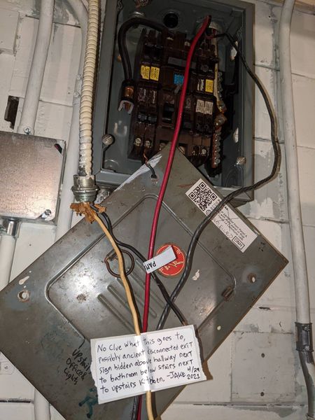 File:Panel-AA-2021-04-29.jpeg